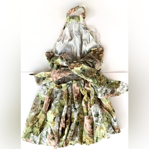 ASOS DESIGN Halter mini dress with bow back in floral print - Picture 4 of 14